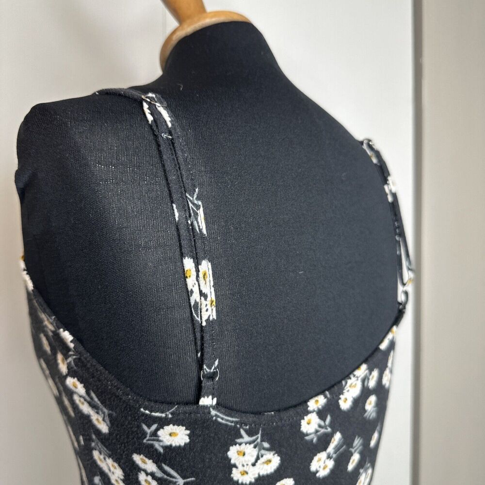 Edikted Ditsy Floral Mini Dress Black White Daisy Bodycon Ruched Camisole Casual - Picture 6 of 10